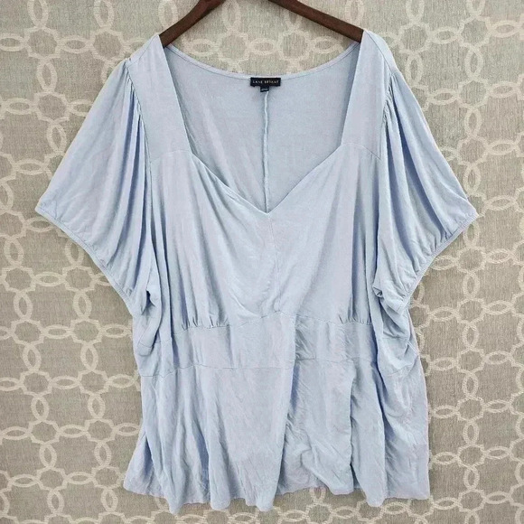 Lane Bryant Tops - Lane Bryant Sweetheart Neckline Blue Short Sleeve Stretched Blouse 34/36